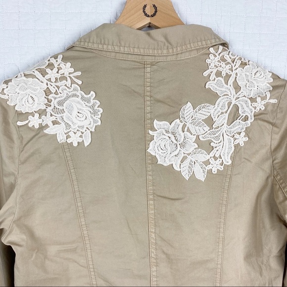 Chico’s Tan w/ White Appliqué Button-Up Jacket XS - Picture 6 of 8